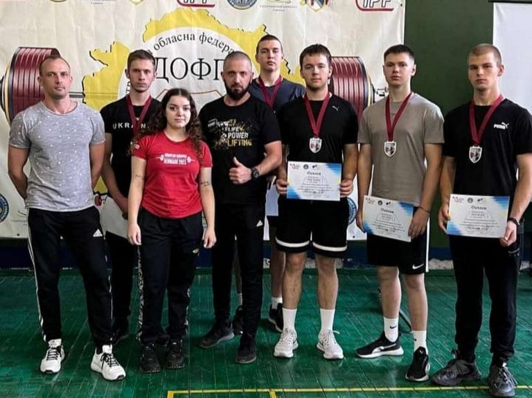 Кам’янчани стали призерами обласного чемпіонату з класичного пауерліфтингу