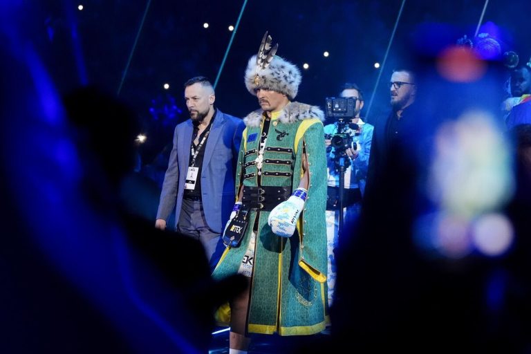 Усик потрапив в оновлений рейтинг найкращих супертяжів світу від ESPN