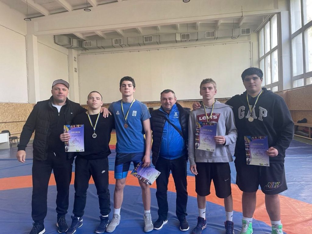 Каменские греко-римляне завоевали награды областного чемпионата