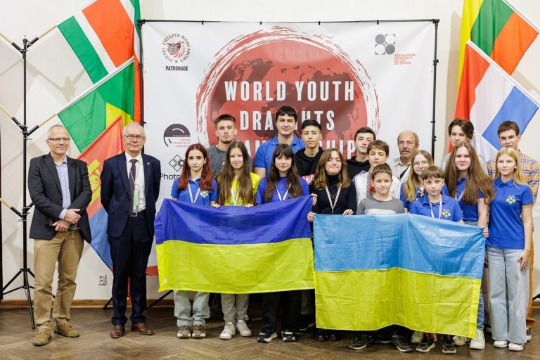Юні українські шашкісти здобули 7 медалей на чемпіонаті світу в Польщі