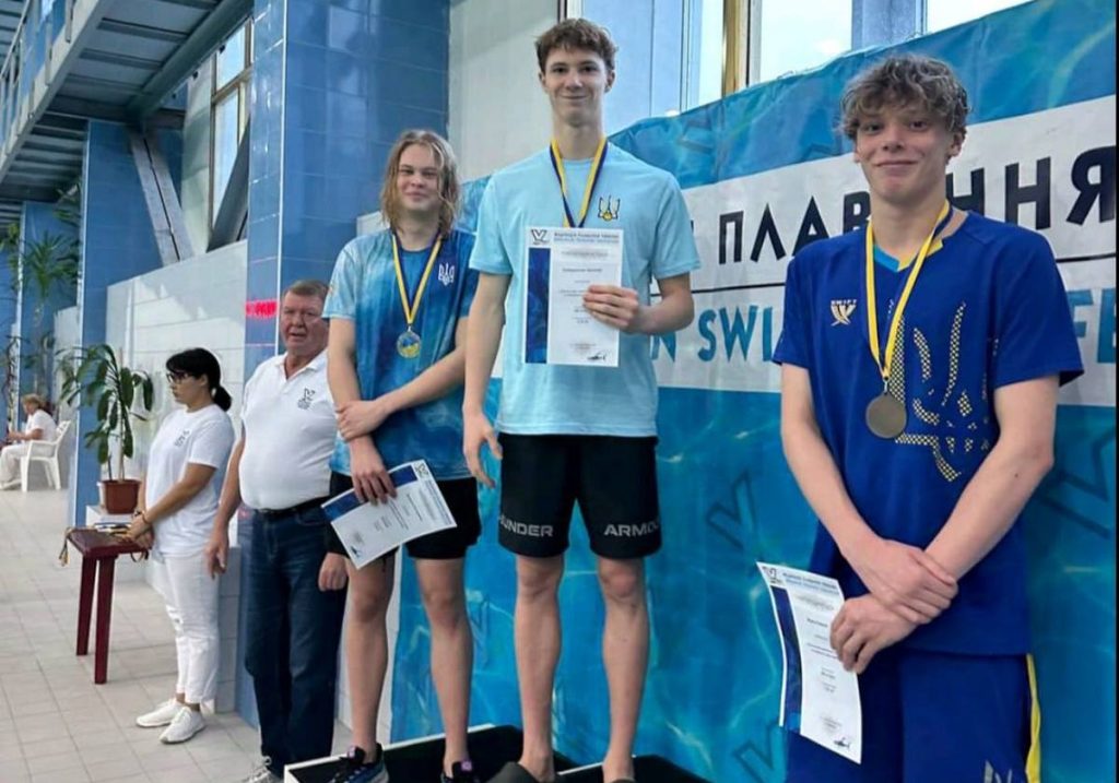 Каменские пловцы стали призерами чемпионата Украины в Броварах