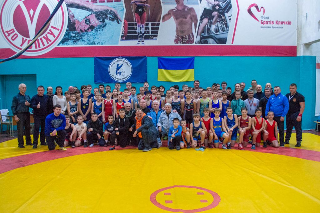 Каменское принимало юбилейный турнир по греко-римской борьбе памяти Леонида Сотника