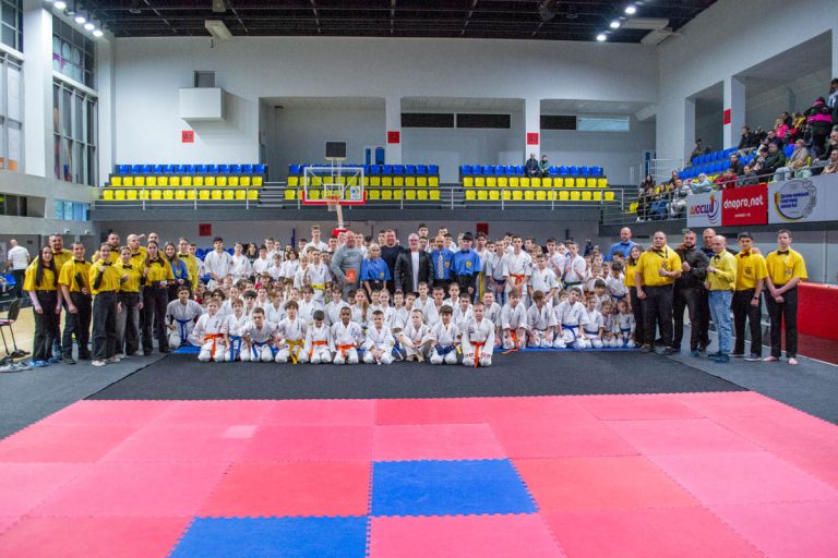Кубок Дніпровського бранчу: Кам’янське святкує 20-річчя кіокушин-кан карате-до в Україні