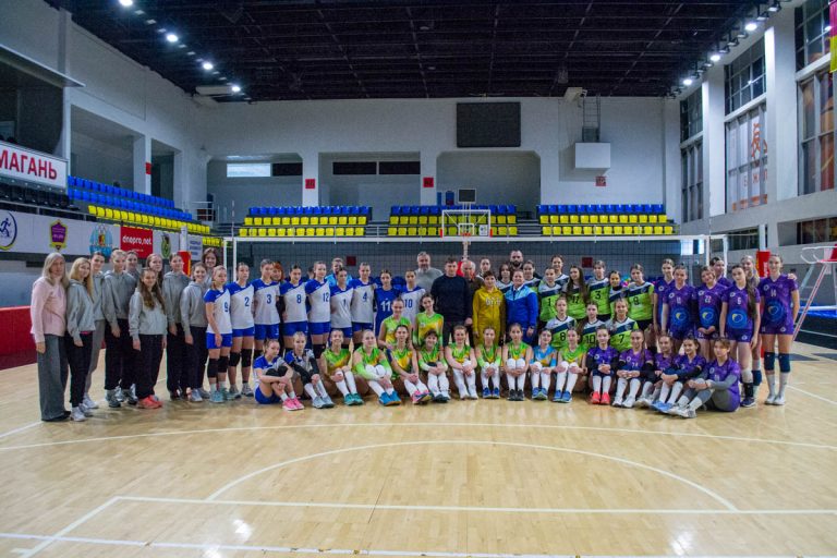 Каменское принимает первый тур чемпионата Украины по волейболу «Детская лига»