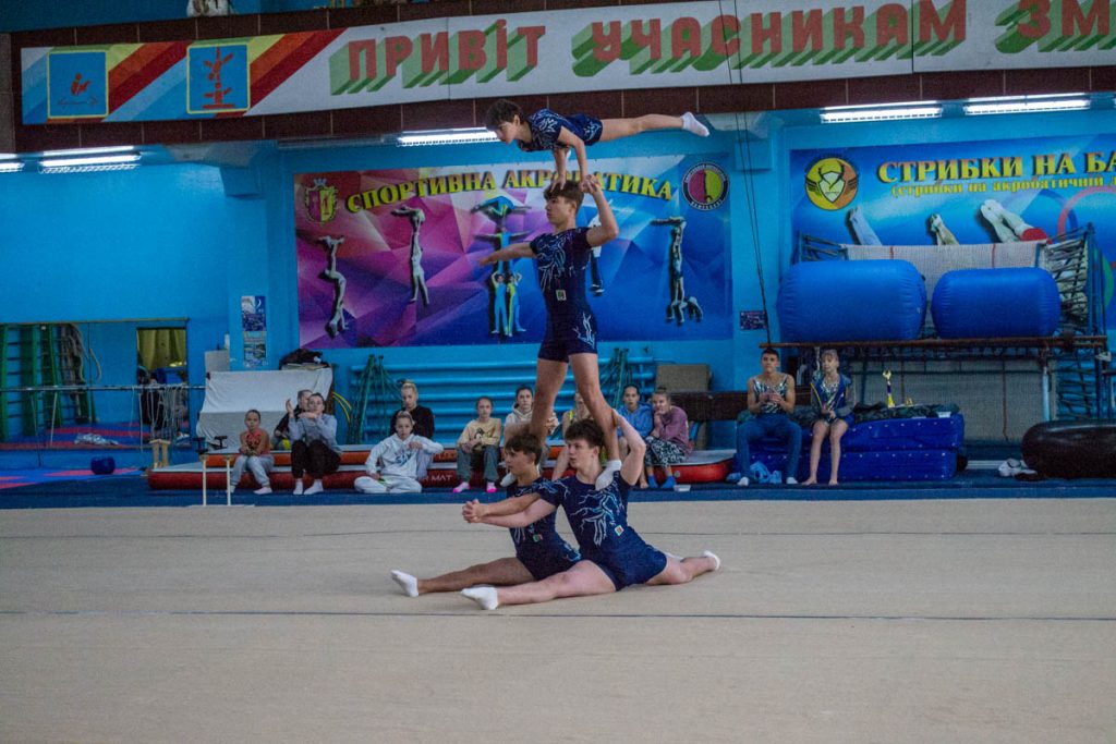 В Каменском прошел чемпионат Днепропетровской области по спортивной акробатике