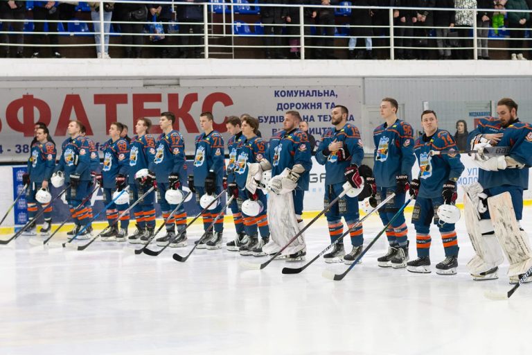 “Кременчук” здолав “Дніпро” у стартовому матчі чемпіонату України з хокею