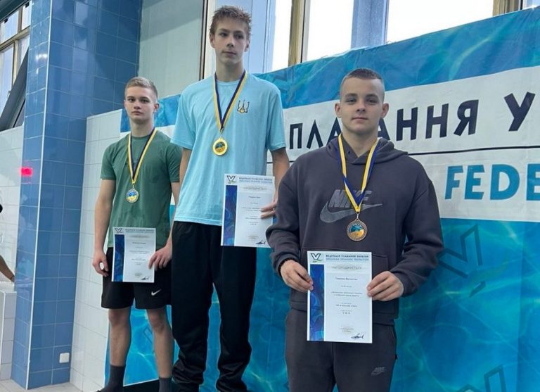 Каменчане завоевали награды чемпионата Украины по плаванию