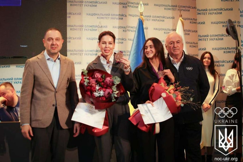 Українські спортсменки отримали олімпійські нагороди 2008 та 2012 років
