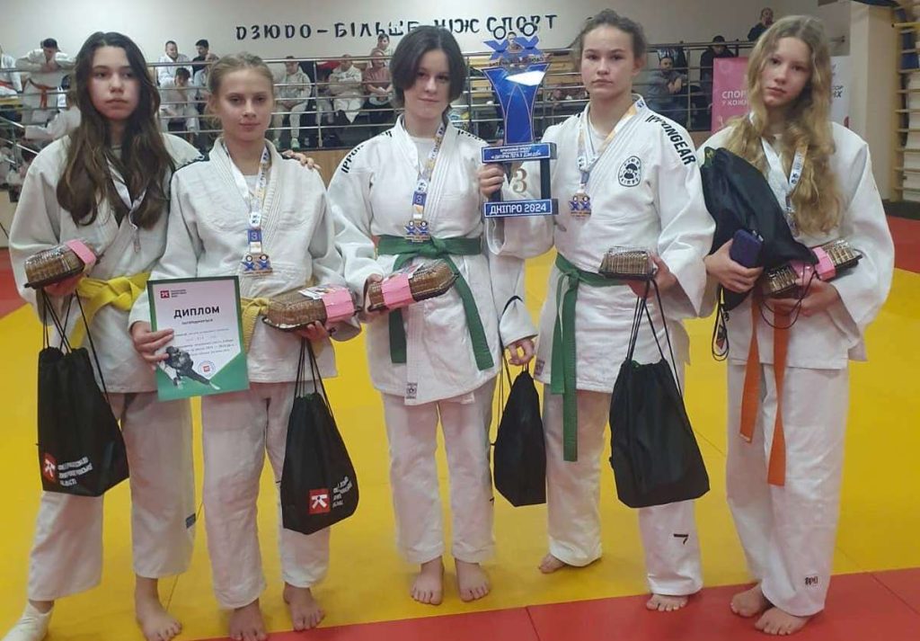 Дзюдоистки Каменского стали призерами заключительного этапа Детской лиги