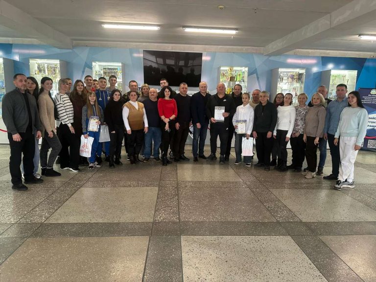 У кам’янській ДЮСШ№4 підвели підсумки року та нагородили кращих спортсменів та тренерів
