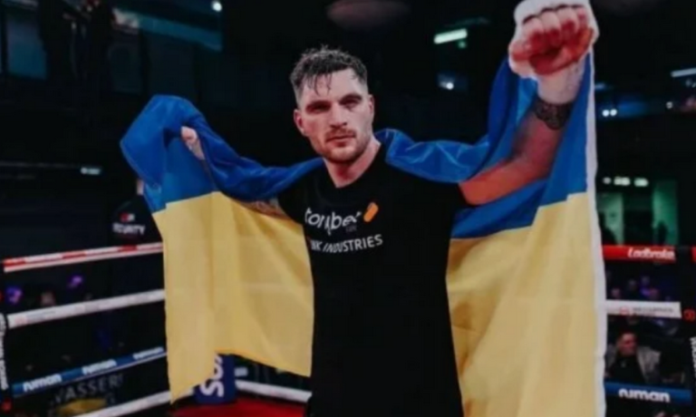 Украинский боксер Миронец стал чемпионом WBC Franchophone, одолев кубинца Лардуэта
