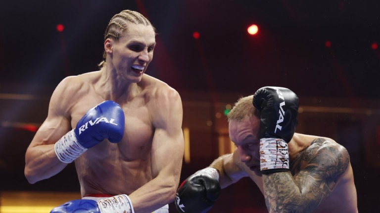 Даниэль Лапин успешно защитил титул WBA Continental и завоевал новый пояс в андеркарде Усик – Фьюри 2