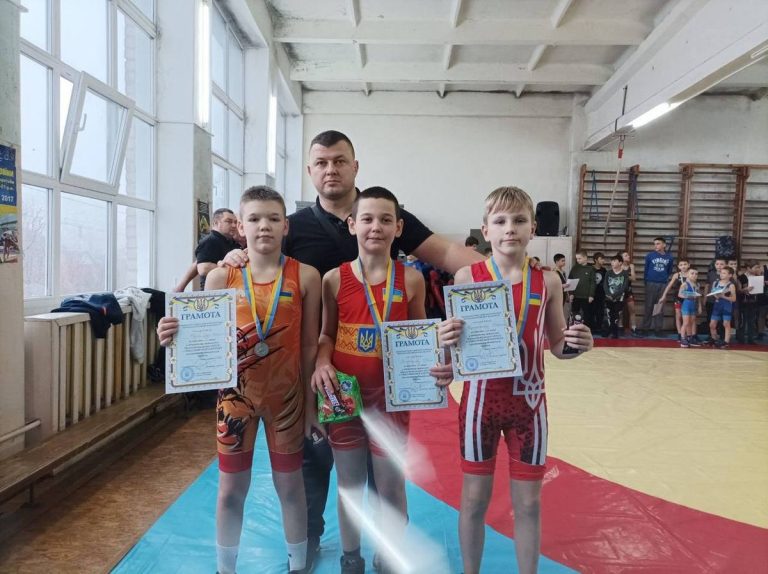 Греко-римляне Каменского – призеры открытого чемпионата Верхнеднепровской ДЮСШ