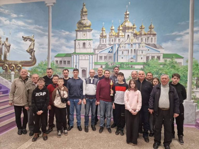 В Каменском состоялись чемпионаты города по быстрым и молниеносным шахматам: результаты