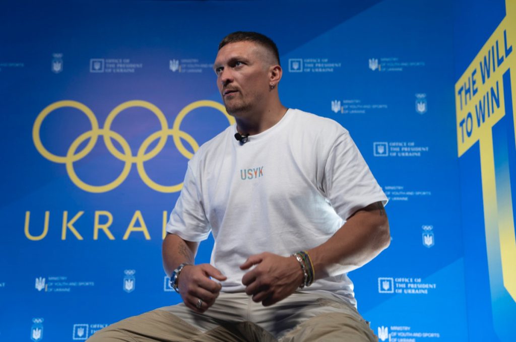Усик поділився подробицями своєї підготовки до бою з Ф’юрі