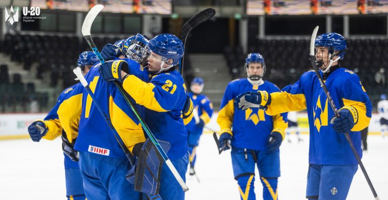 Українські хокеїсти здобули четверту перемогу на молодіжному чемпіонаті світу-2025