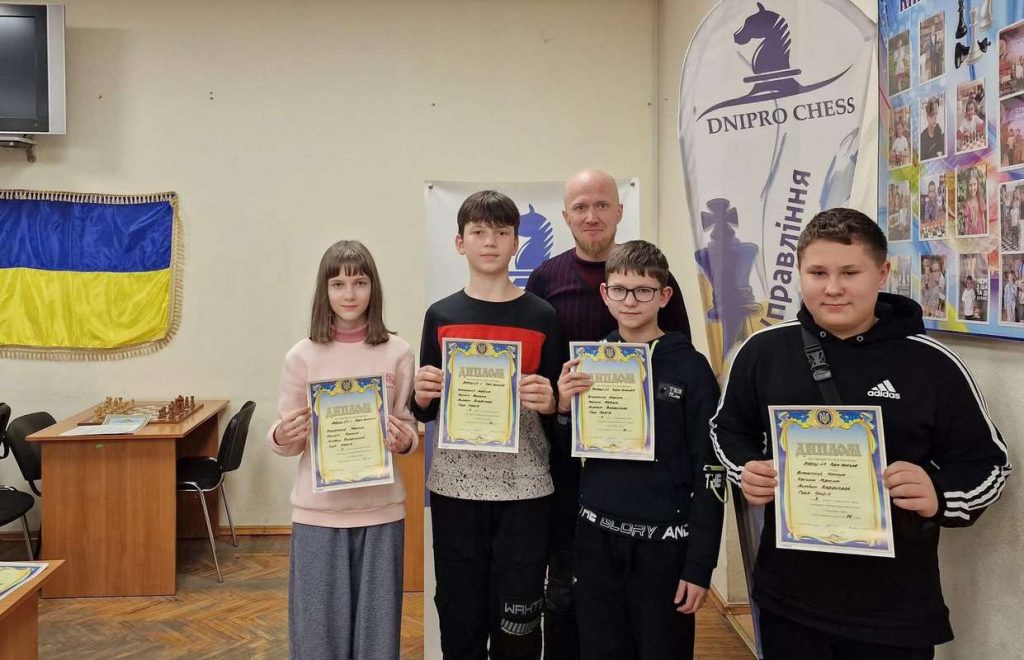 Юні шахісти з Кам’янського здобули “бронзу” на чемпіонаті області