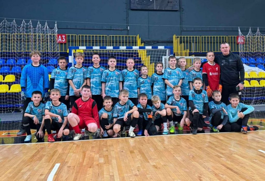 Каменская ДЮФШ «Надія» удачно сыграла два матча чемпионата области по футзалу