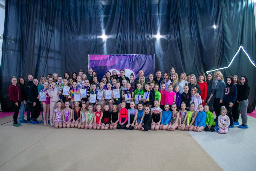 Праздник грации, красоты и мастерства: в Каменском состоялся чемпионат ДЮСШ №2 по художественной гимнастике