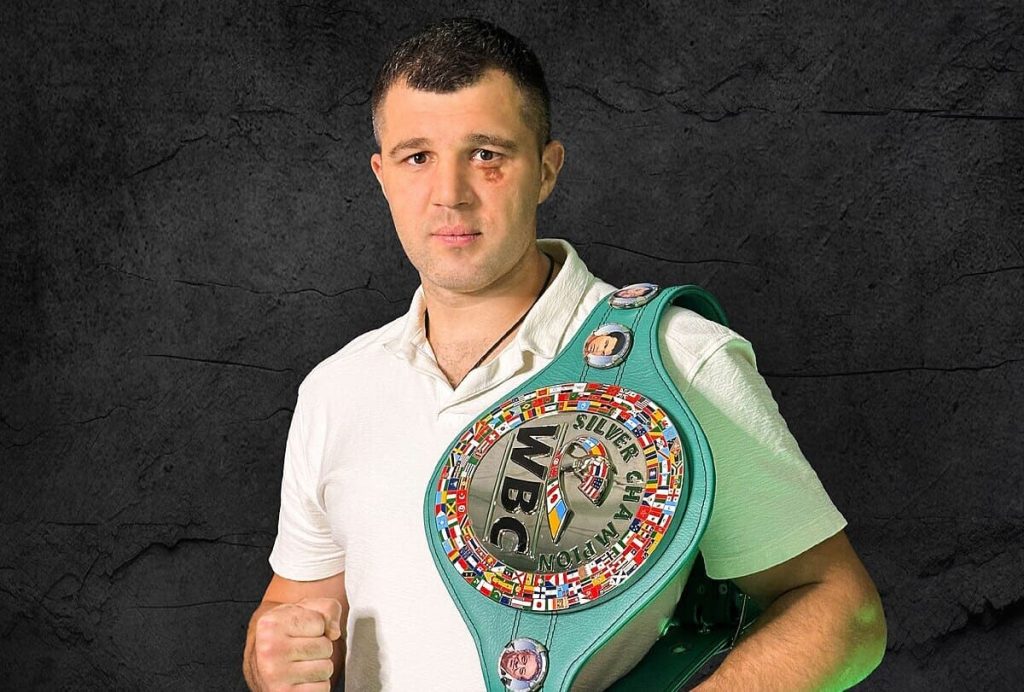 WBC отменил титульный бой украинского боксера Сергея Радченко