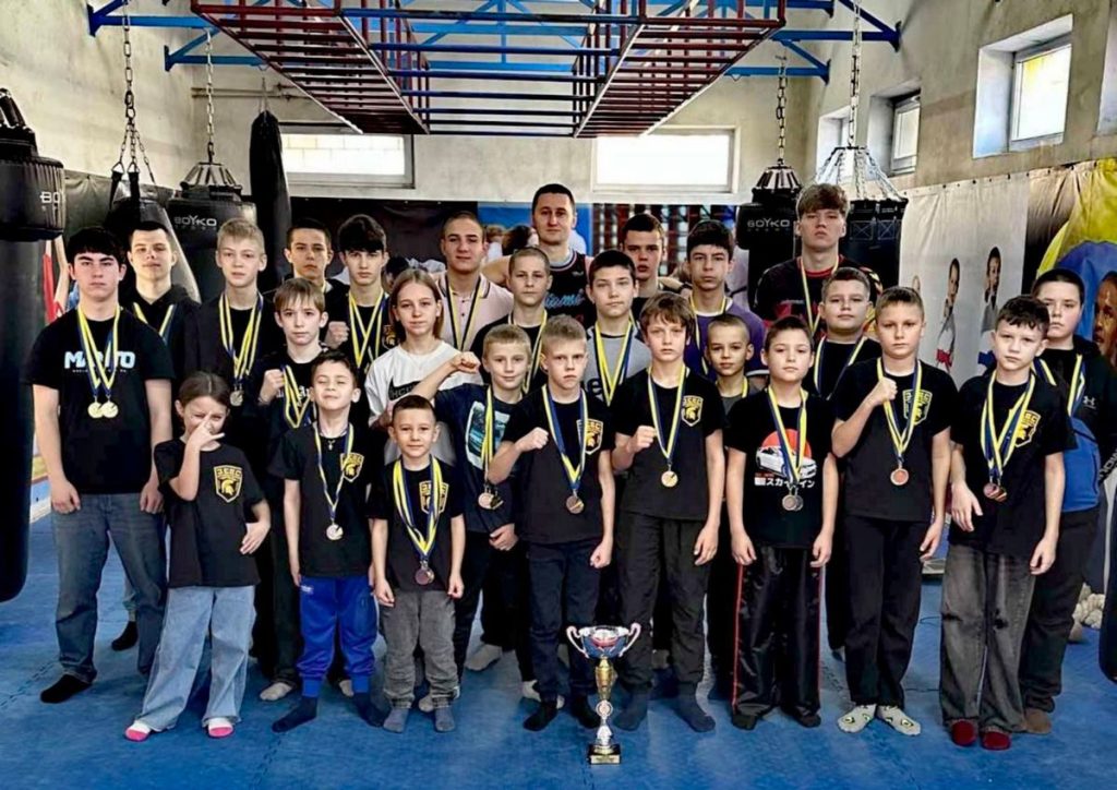 Вихованці кам’янської ДЮСШ№5 перемогли на відкритому чемпіонаті міста з кікбоксингу