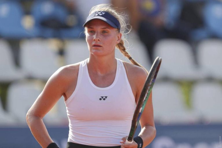 Даяна Ястремська вийшла до третього кола турніру в Дубаї