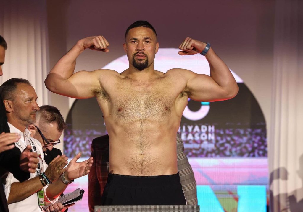Джозеф Паркер викликав Олександра Усика на бій за титул WBO (відео)