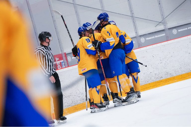 Збірна України U-18 з хокею стала переможцем Меморіалу Владо Дзурілли