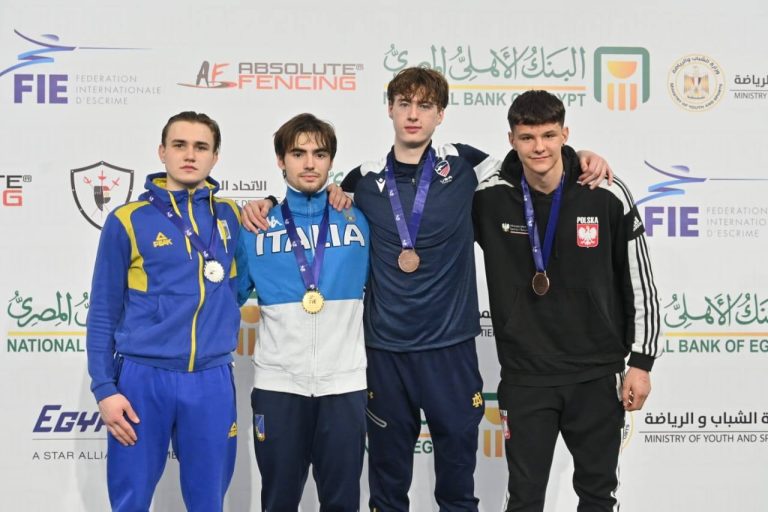 Українець Максим Перчук виграв срібло юніорського Кубку світу з фехтування