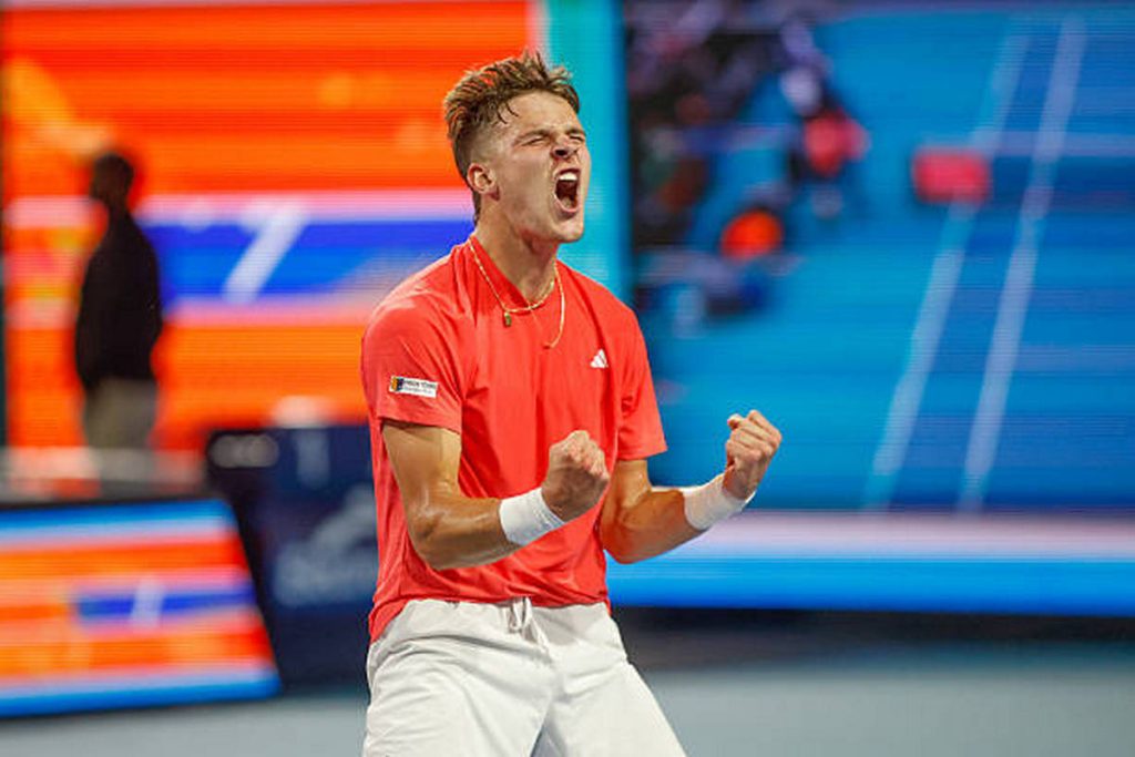 19-летний Якуб Меншик победил Новака Джоковича в финале ATP 1000 в Майами