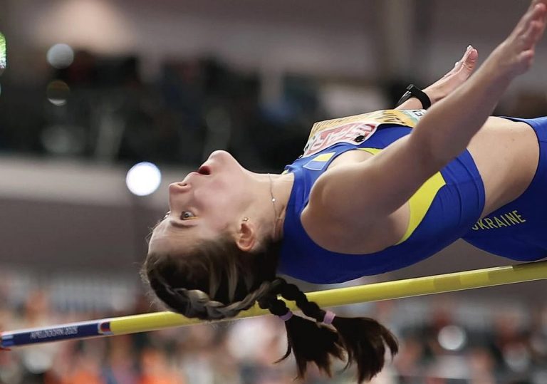 Дніпрянка Ярослава Магучіх втретє поспіль стала чемпіонкою Європи у приміщенні зі стрибків у висоту