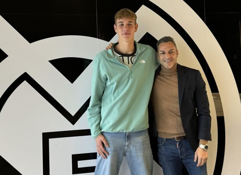 «Реал» продлил контракт с 18-летним украинским голкипером