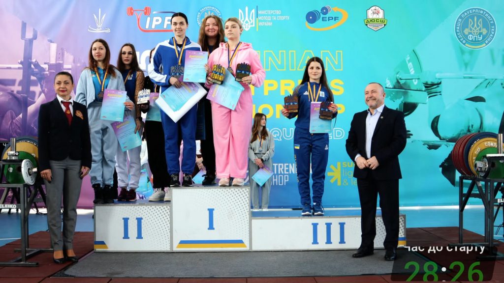 Каменские спортсмены успешно выступают на чемпионате Украины по жиму лежа