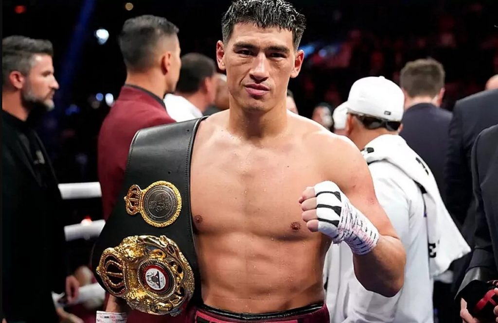 Бивол отказался от титула WBC