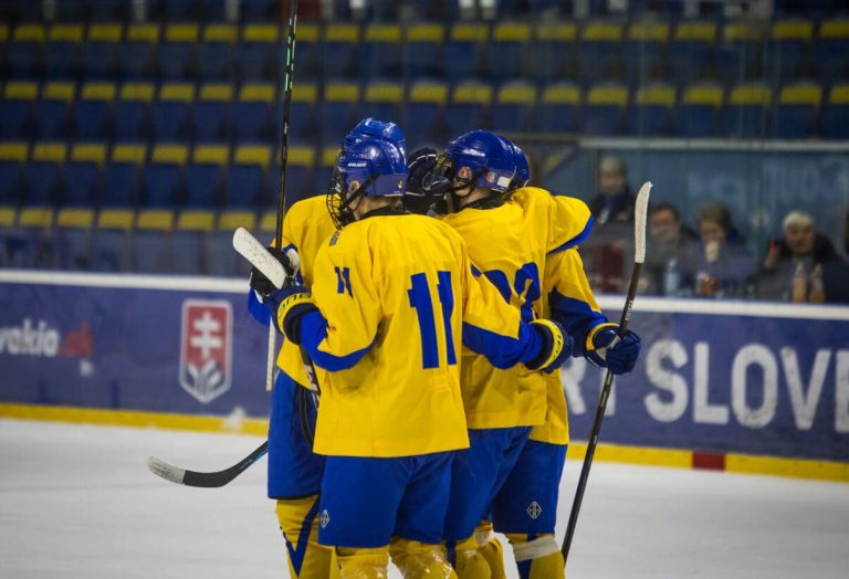 Сборная Украины U-18 по хоккею проиграла Дании на чемпионате мира-2025