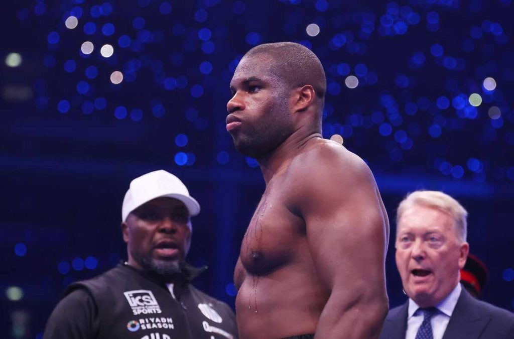 Даніель Дюбуа хоче реваншу за пояс чемпіона світу і кидає виклик Вордлі та Кабаєлу