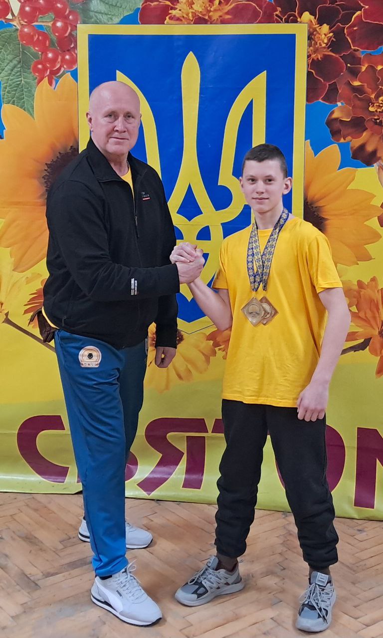 Кам'янчани вибороли 14 медалей на чемпіонаті України з армреслінгу