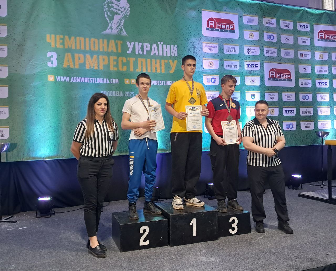 Кам'янчани вибороли 14 медалей на чемпіонаті України з армреслінгу