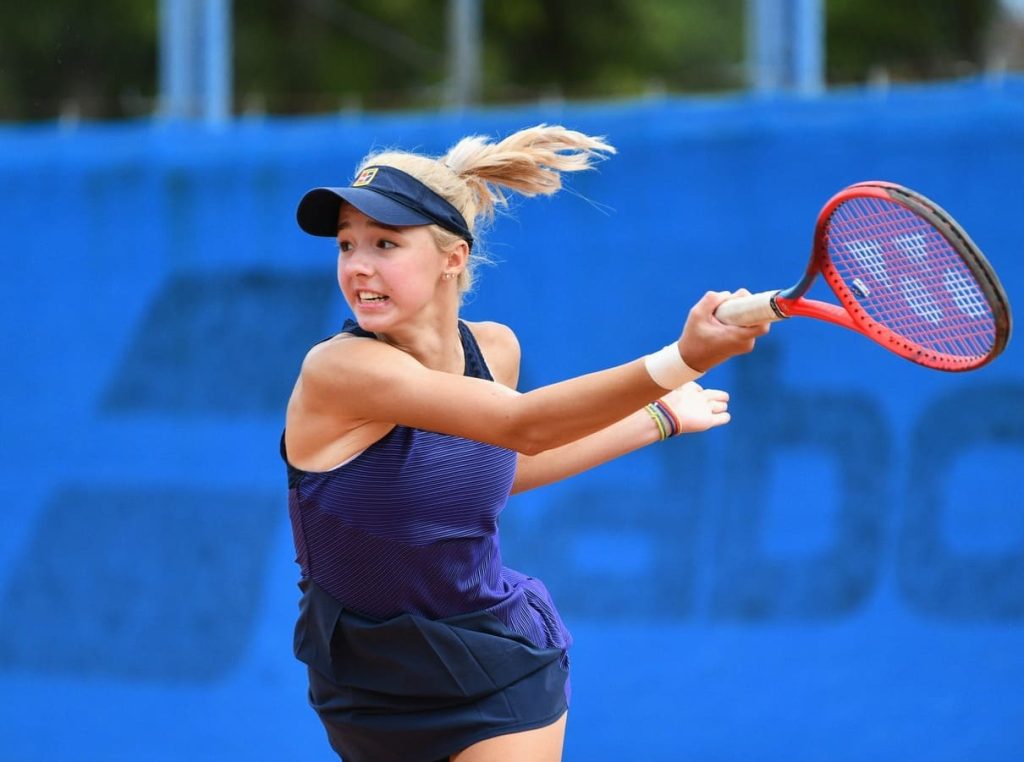 Днепрянка Анастасия Соболева прошла в 1/4 финала турнира ITF W35 в Италии