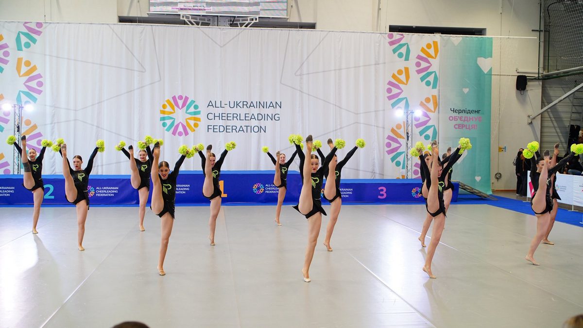 Черлідери Кам'янського здобули 13 медалей на чемпіонаті України у Львові