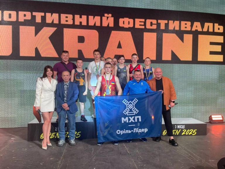 Борцы Каменского завоевали пять медалей на чемпионате области по греко-римской борьбе