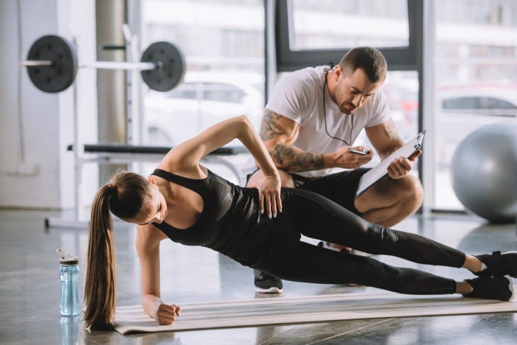 Чотири ознаки некомпетентного фітнес-тренера: на що звернути увагу клієнту