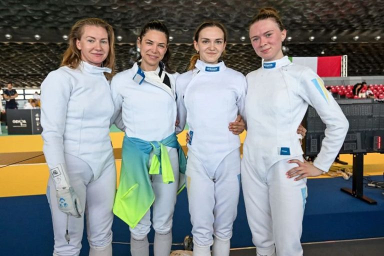 Украинские шпажистки впервые в истории завоевали «золото» чемпионата Европы по фехтованию