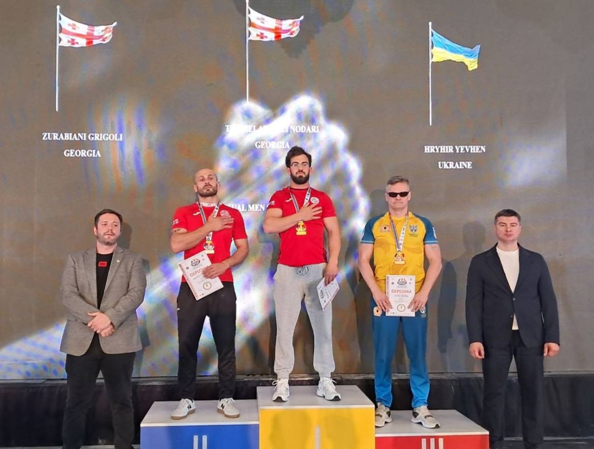 Кам’янські армрестлери вибороли шість медалей на чемпіонаті Європи в Румунії