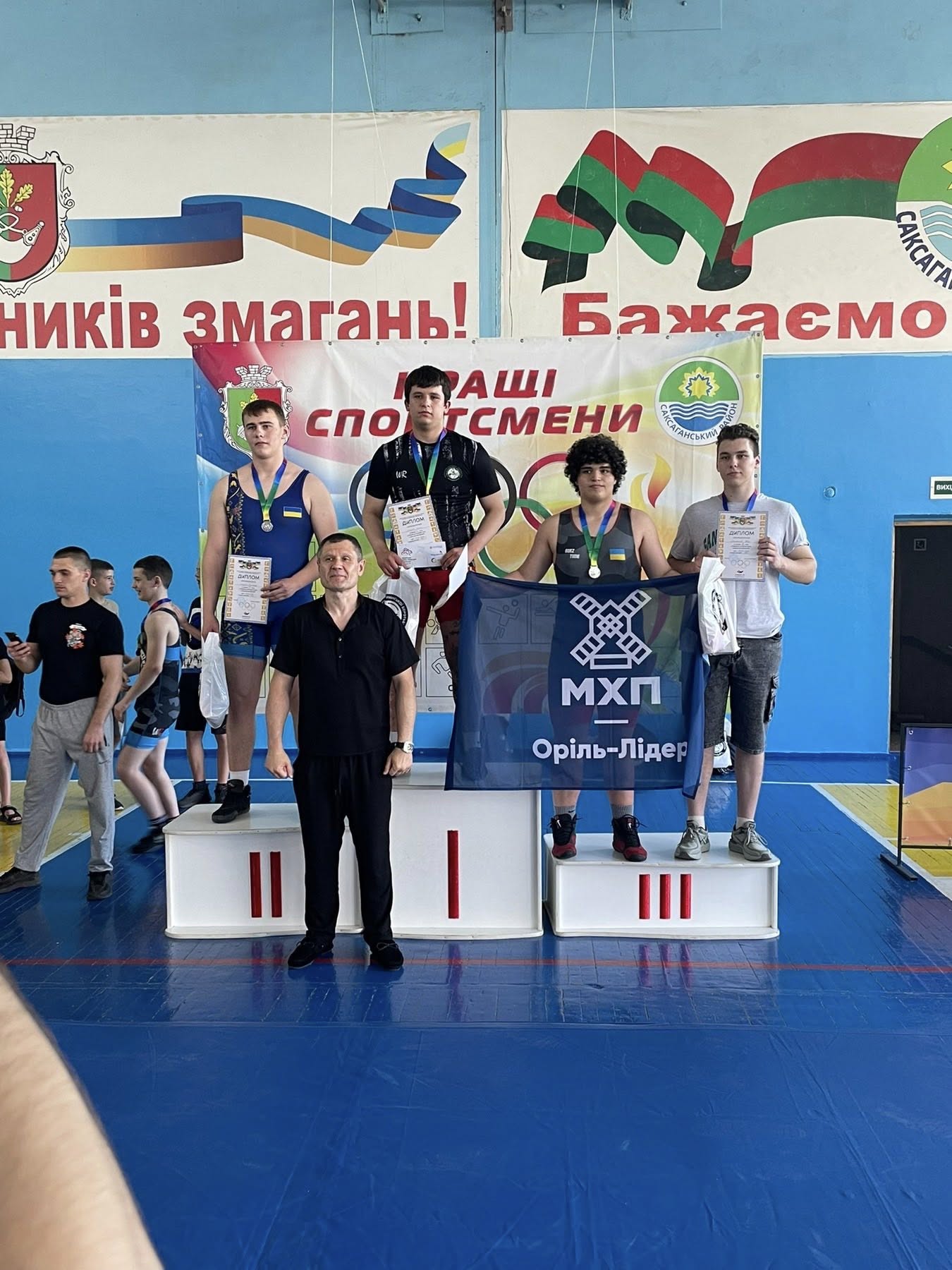 Борці Кам’янського вибороли сім медалей на чемпіонаті у Кривому Розі