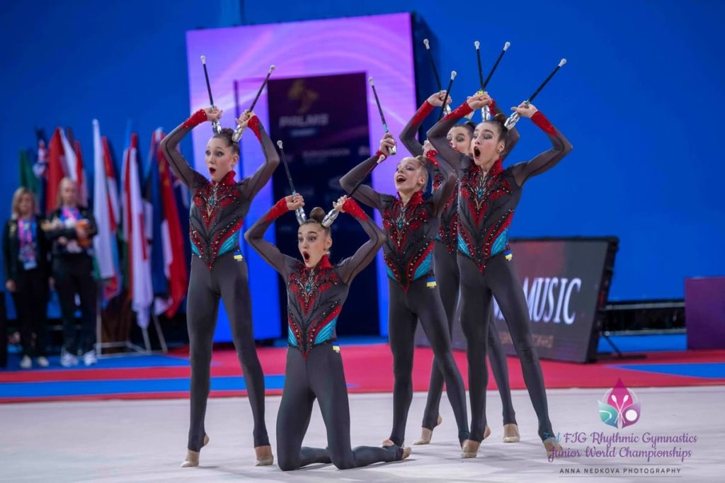 Збірна України з художньої гімнастики вперше в історії виграла золото юніорського чемпіонату світу