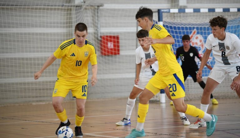 Украина U-19 по футзалу одолела Словению на турнире в Хорватии