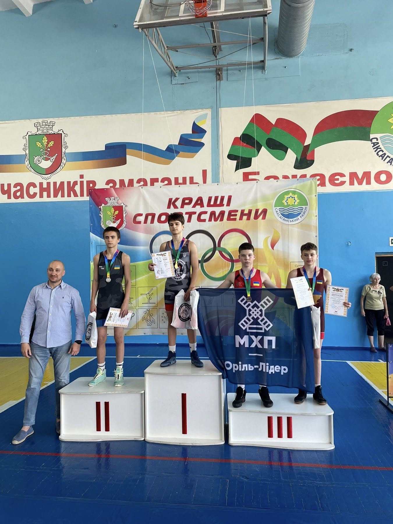 Борці Кам’янського вибороли сім медалей на чемпіонаті у Кривому Розі