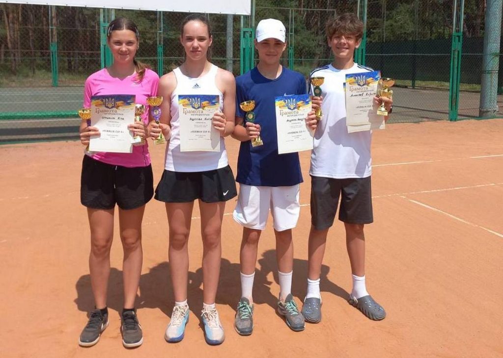 Кам’янські тенісисти перемогли на турнірі “Ferrum Cup 4” у Горішніх Плавнях