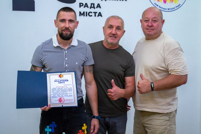 У Кам’янському привітали боксера та майстра кулачних боїв Олега Лащевського